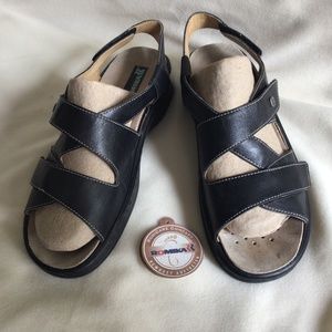 Romika black leather sandal. Size 40 (9)